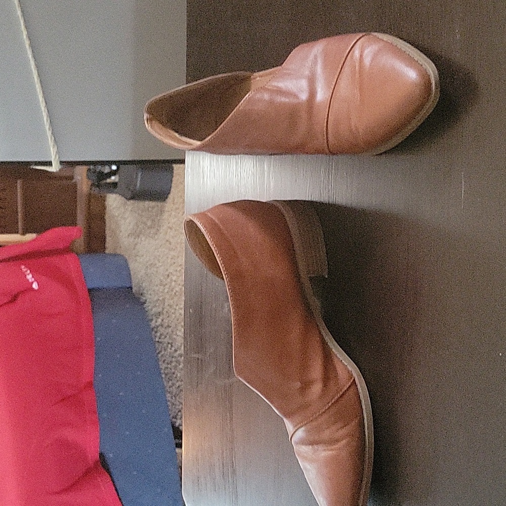 Women's flats